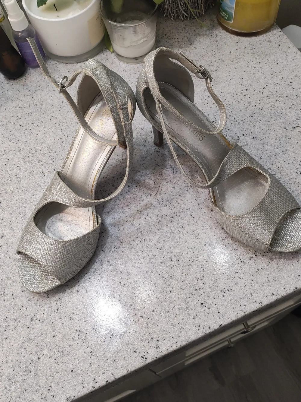 Dream Pairs🎇✨Glittery Silver Women’s Peep-Toe Heel Sandals